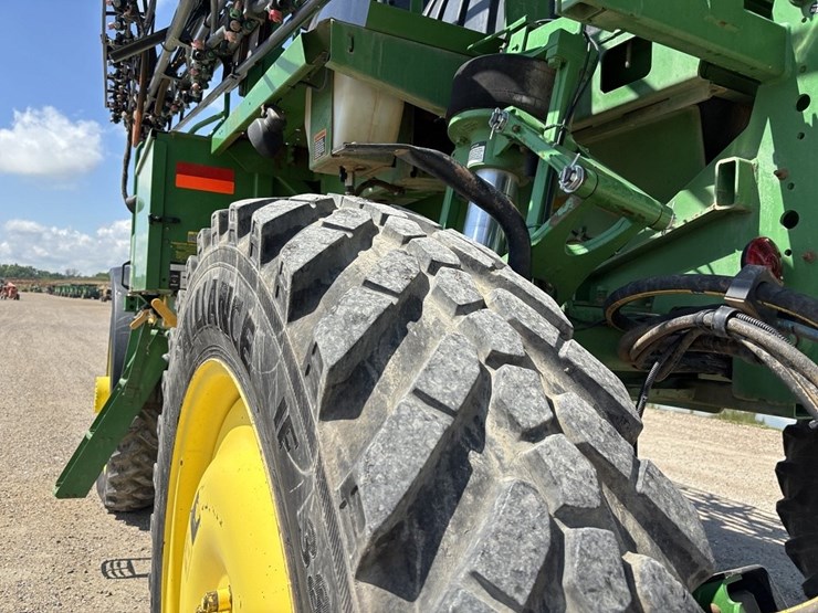 john-deere-4720-image-35
