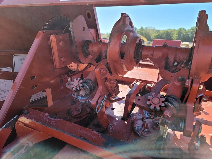 hesston-4550-image-16