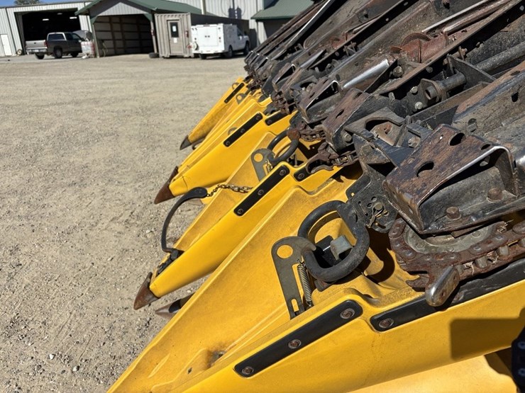 2014-new-holland-9800f-12r30"-corn-head-image-35