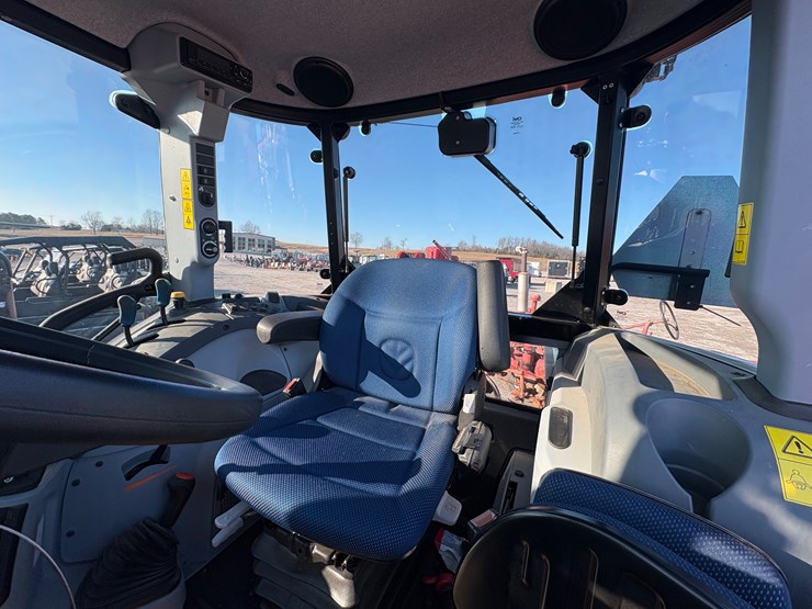 new-holland-powerstar-100-image-11