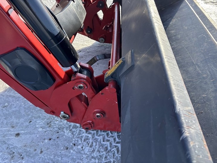 case-ih-maxxum-125-image-11