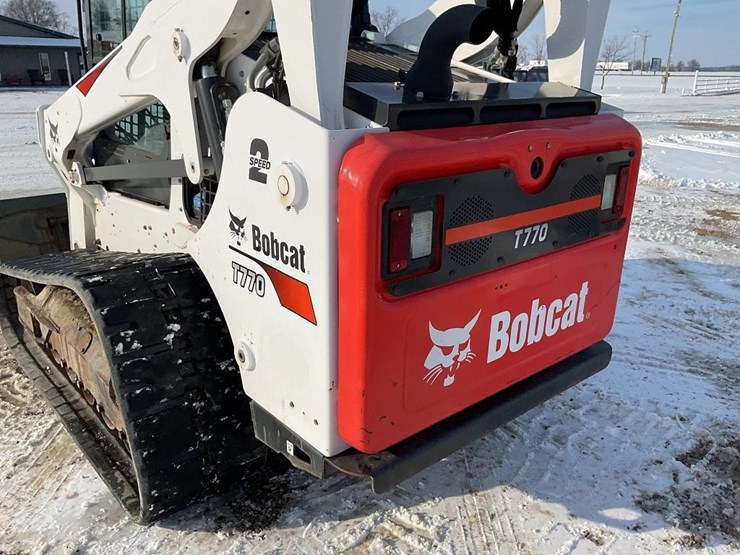 2022-bobcat-t770-image-14