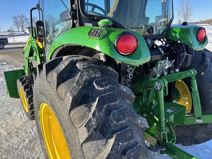 john-deere-4066r-image-26