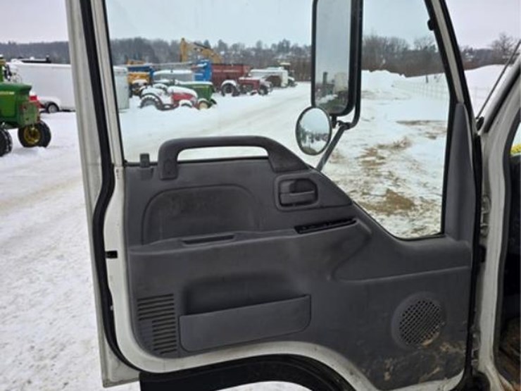 isuzu-npr-hd-image-18