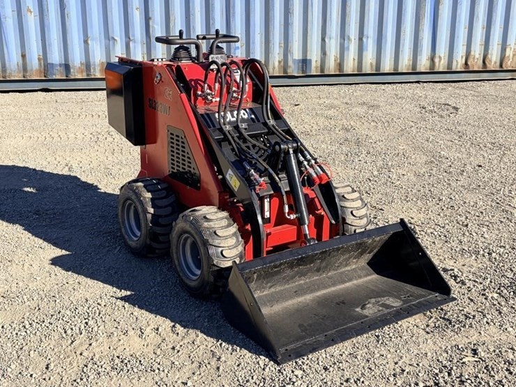 2025-sdlool-sl323wj-skid-steer-loader-image-2