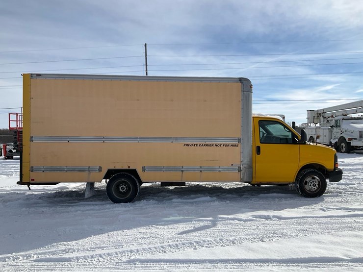 2009-chevrolet-express-3500-image-6