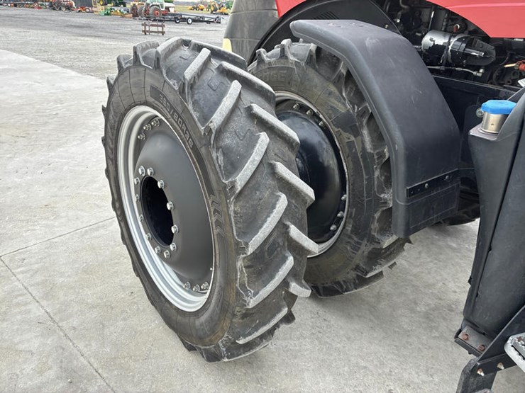 case-ih-magnum-315-image-37