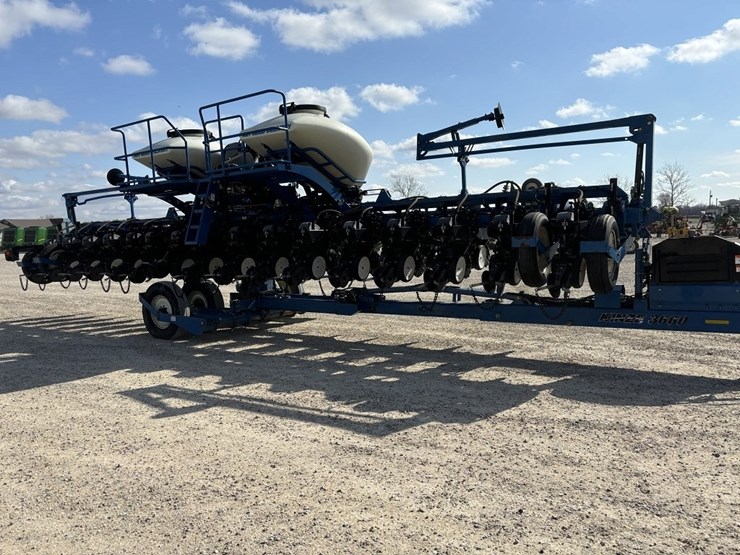 2010-kinze-3660-image-5