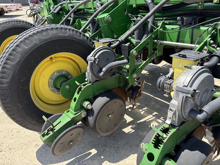 john-deere-s680-image-52