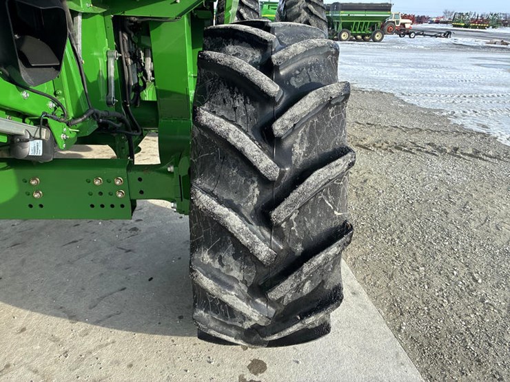 john-deere-s680-image-43