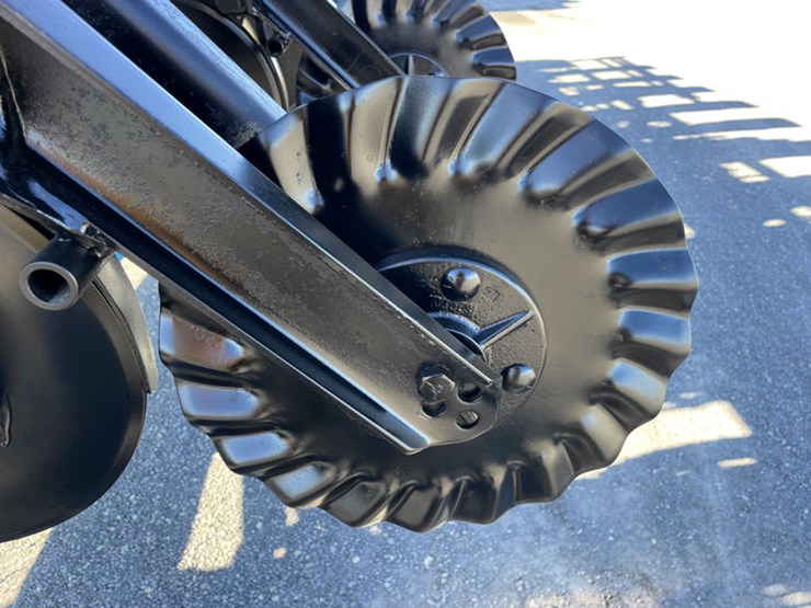 1998-kinze-2600-image-28