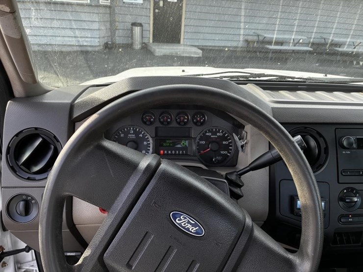 2010-ford-f350-image-12