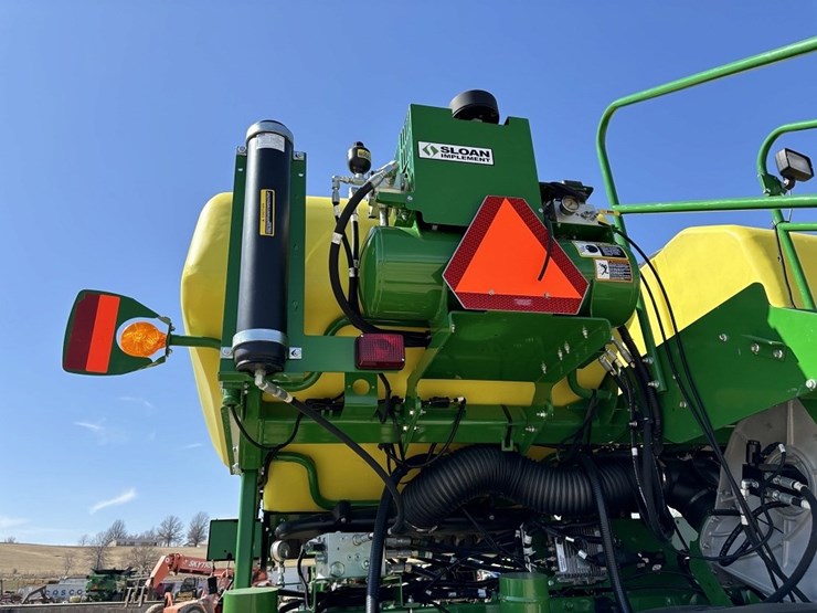 2017-john-deere-1775nt-image-45