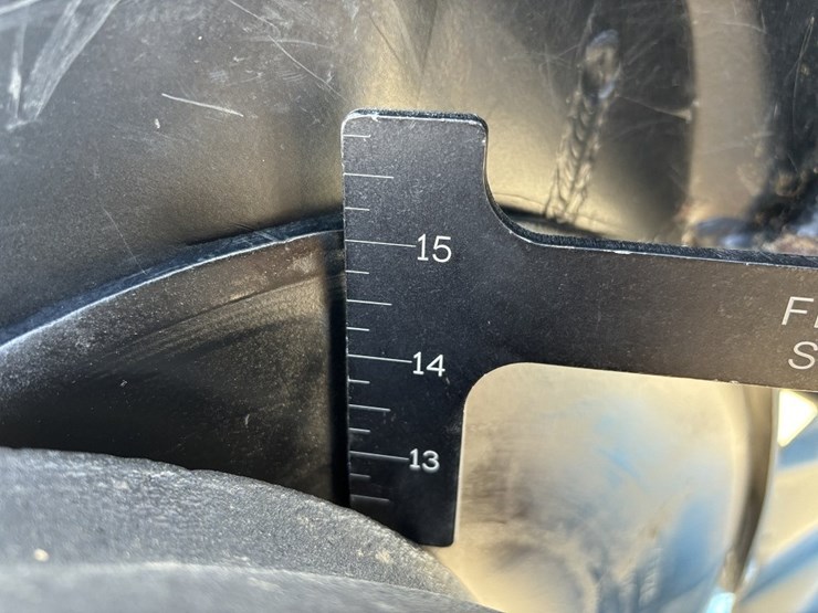 2010-kinze-3660-image-39