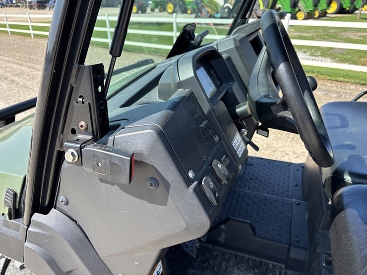 john-deere-gator-image-36