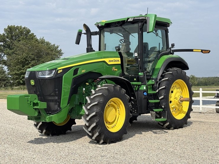 john-deere-8r-250-image-1
