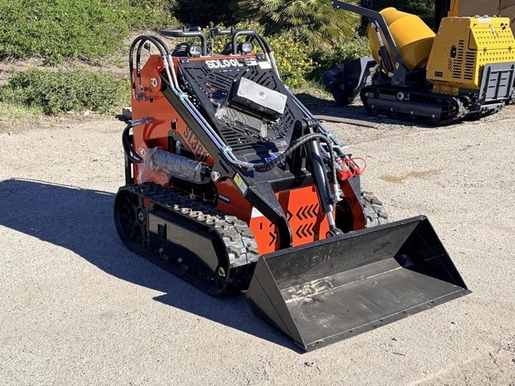 2025-sdlool-sl380-skid-steer-image-2