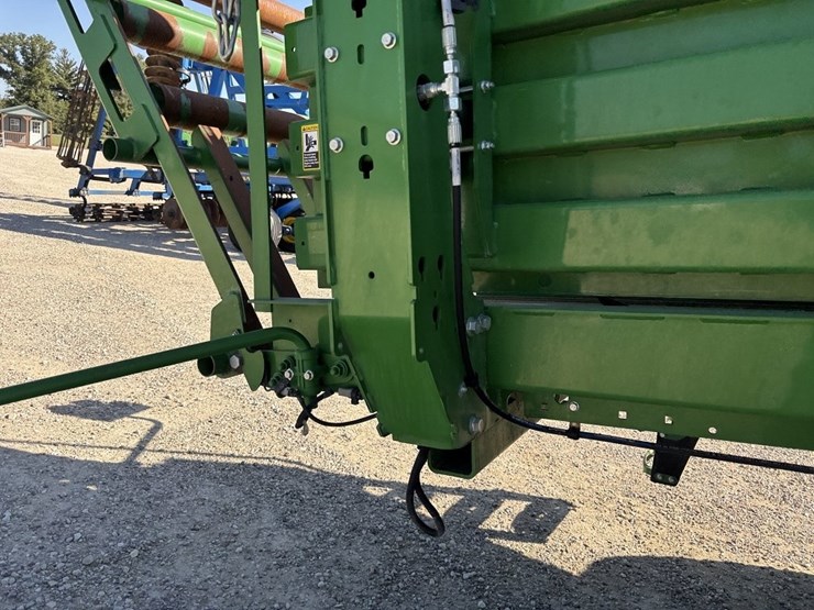 john-deere-l341-image-22