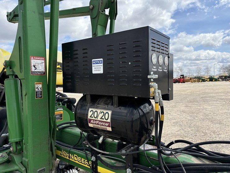 john-deere-1770nt-image-10