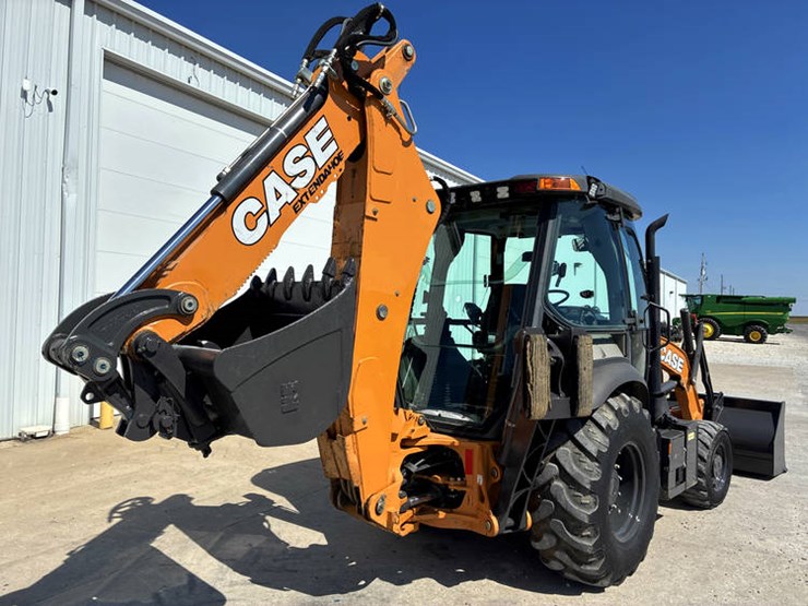 2019-case-580sn-image-5