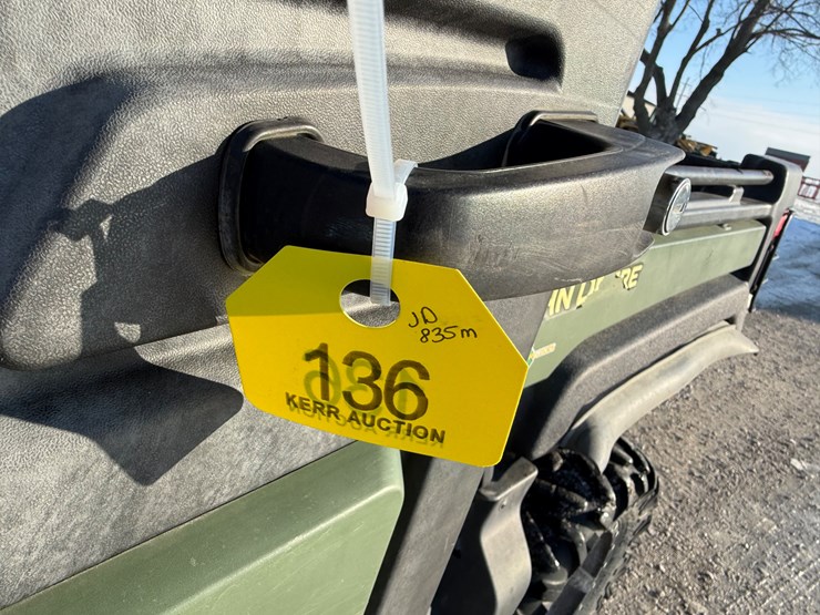 john-deere-835-image-15