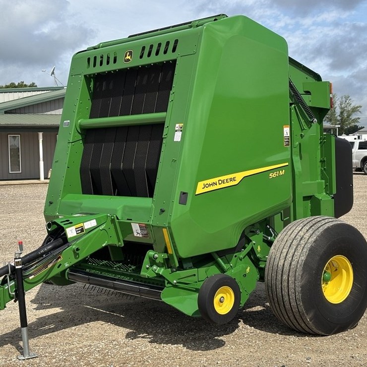 2024 JOHN DEERE 561M