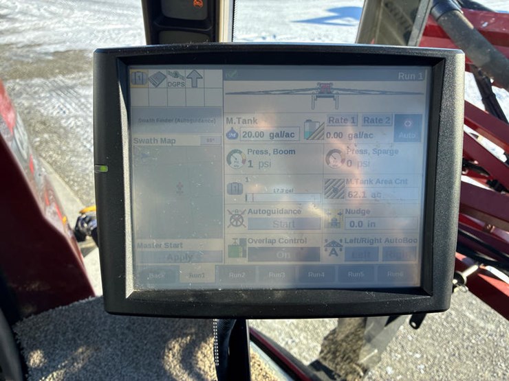 case-ih-patriot-3340-image-90