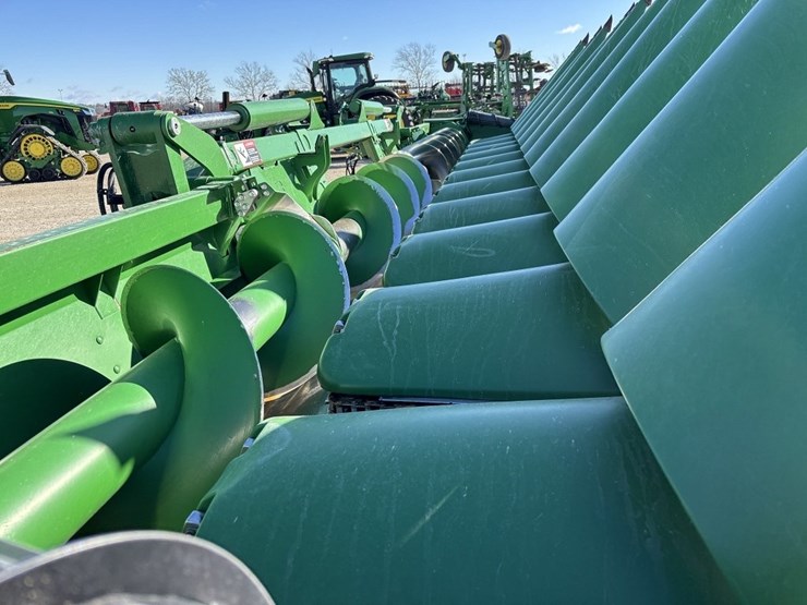 john-deere-c12f-image-16