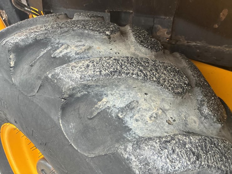 2019-jcb-3cx-image-58