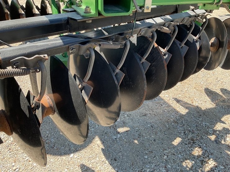 john-deere-637-image-13