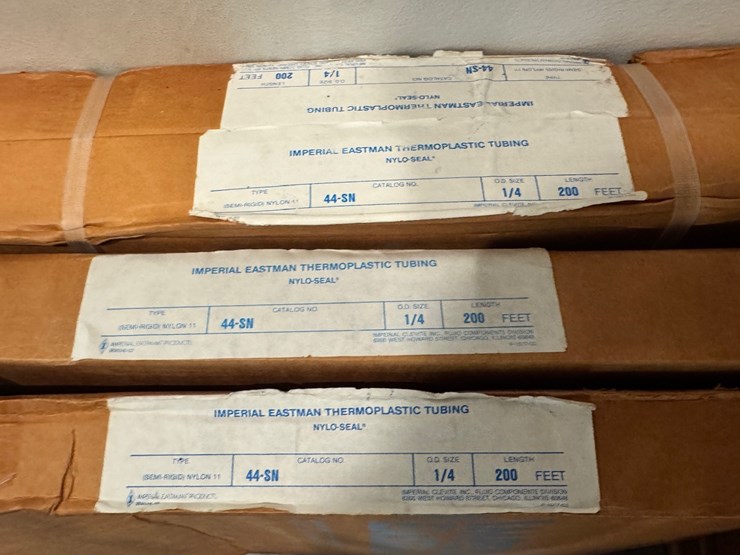 #5098-•-4-boxes-of-200-ft-each,-nylo-seal-thermoplastic-1/4-in-tubing-image-2
