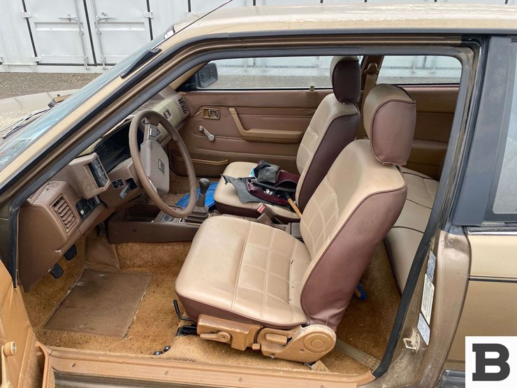 1983-mazda-626-coupe---non-running-vehicle-image-7