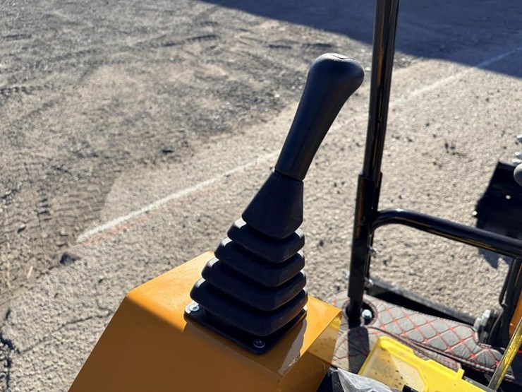 2025-vicsec-vc15-excavator-image-16