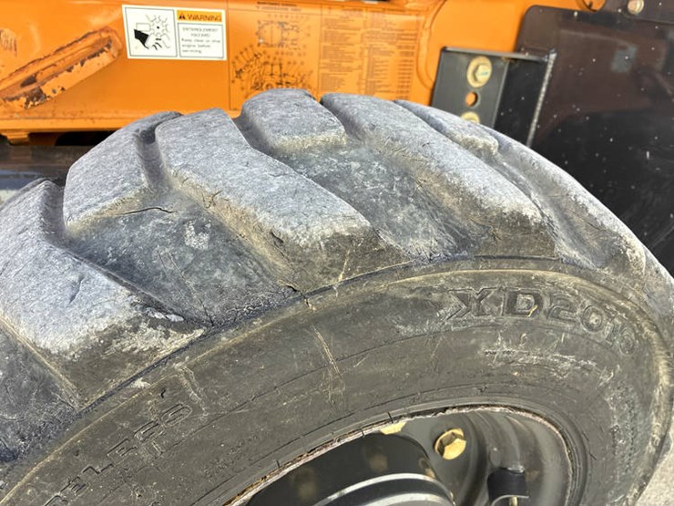 2019-case-580sn-image-60