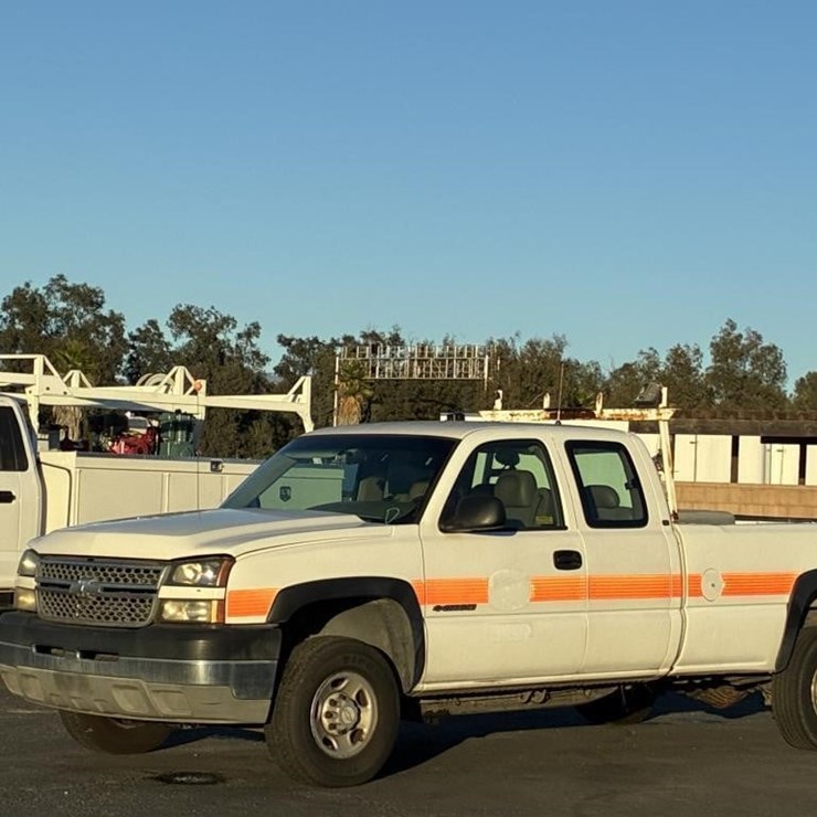 2005 CHEVROLET 2500