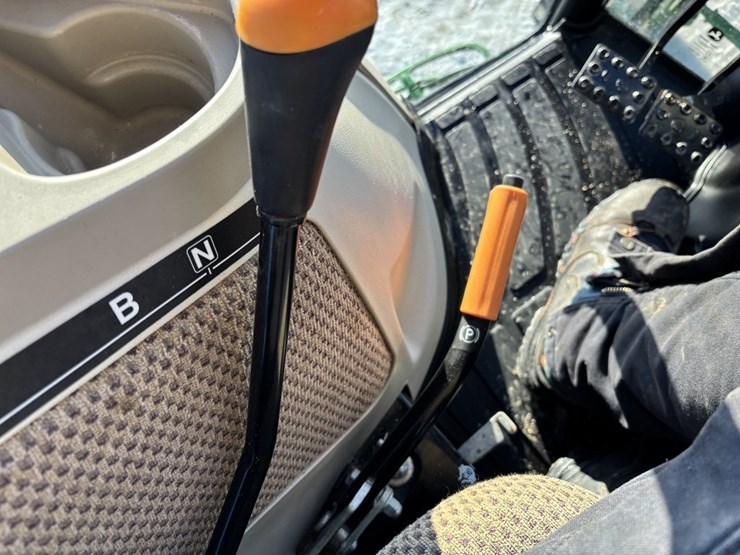 john-deere-4066r-image-43