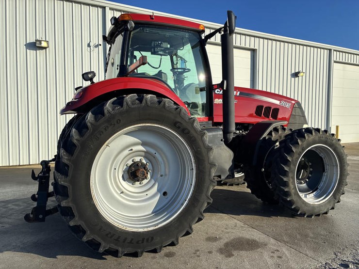 case-ih-magnum-305-image-5