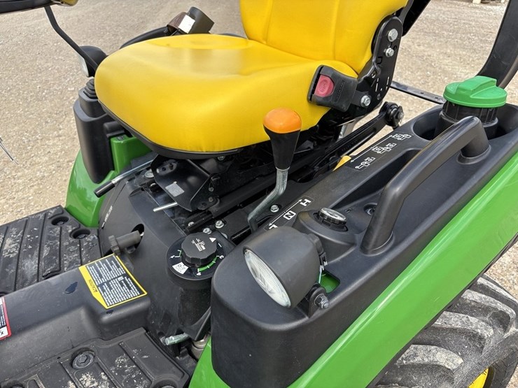 john-deere-1025r-image-35