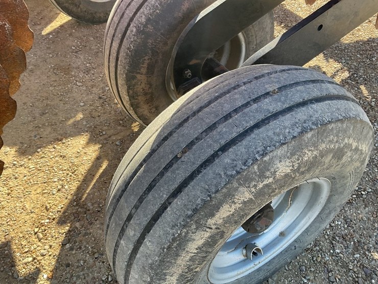 case-ih-340-image-17