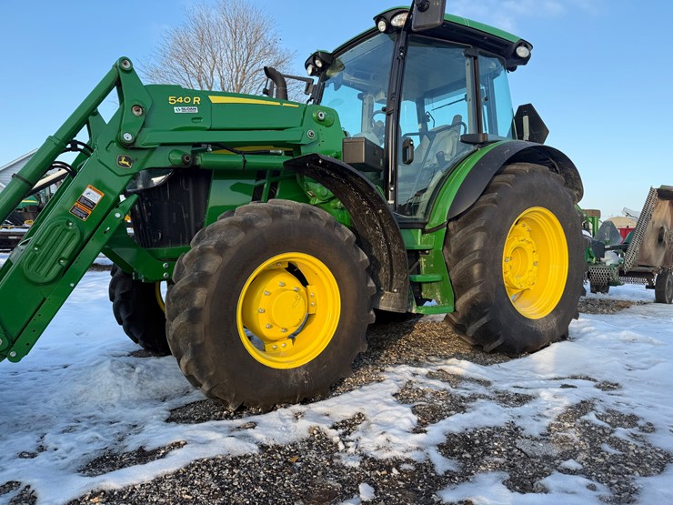 2019-john-deere-r-image-1