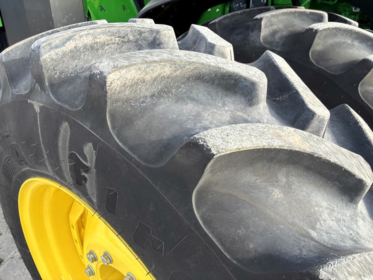 john-deere-8r-370-image-55