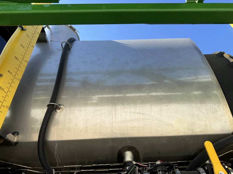 2018-john-deere-r4038-image-12