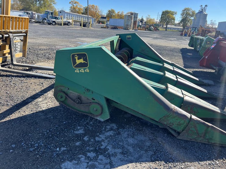 john-deere-444-image-6