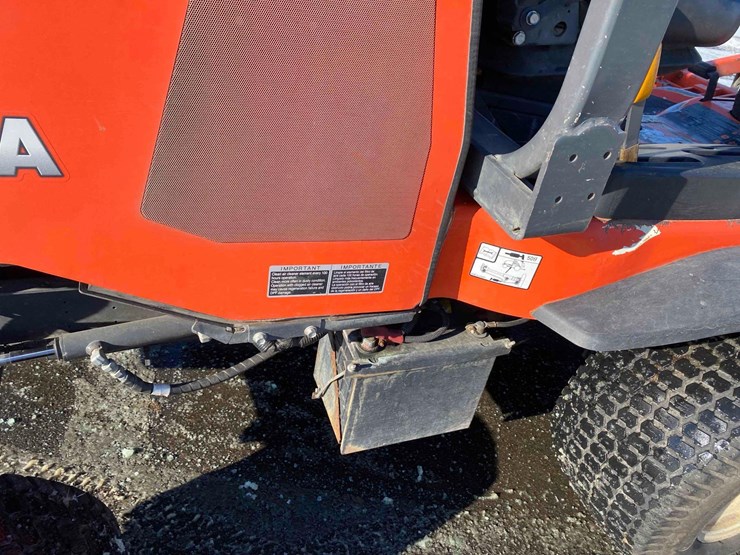 2016-kubota-f3990-image-8