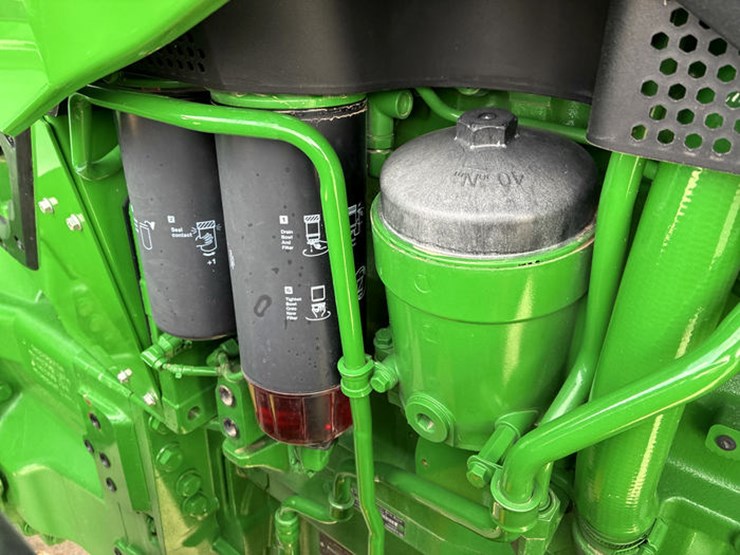 john-deere-8r-370-image-40
