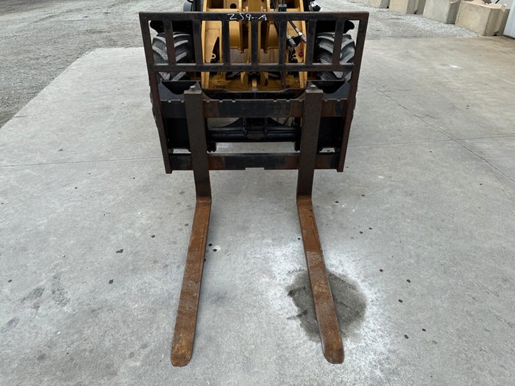 caterpillar-906m-image-12