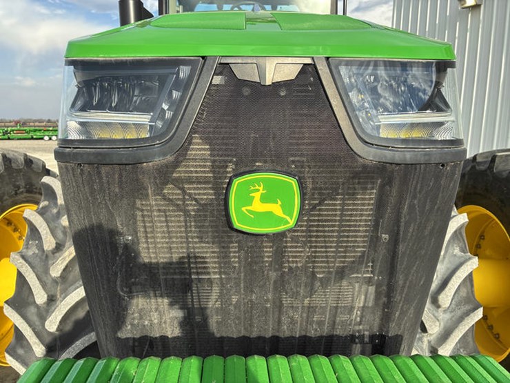 john-deere-8r-370-image-11