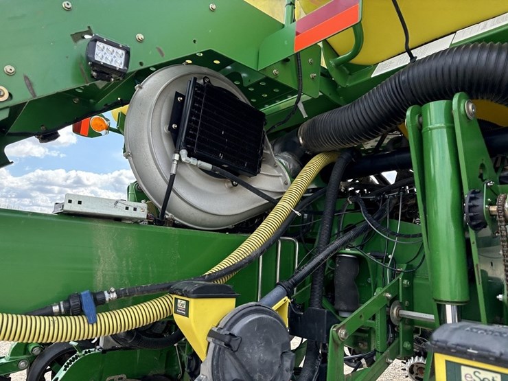 john-deere-1770nt-image-44