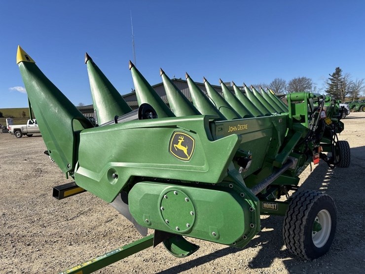 john-deere-c12f-image-3