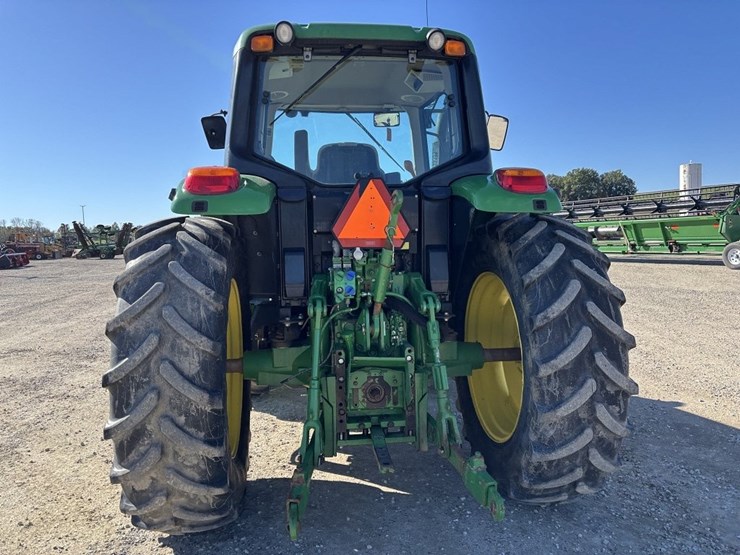 john-deere-6125m-image-4